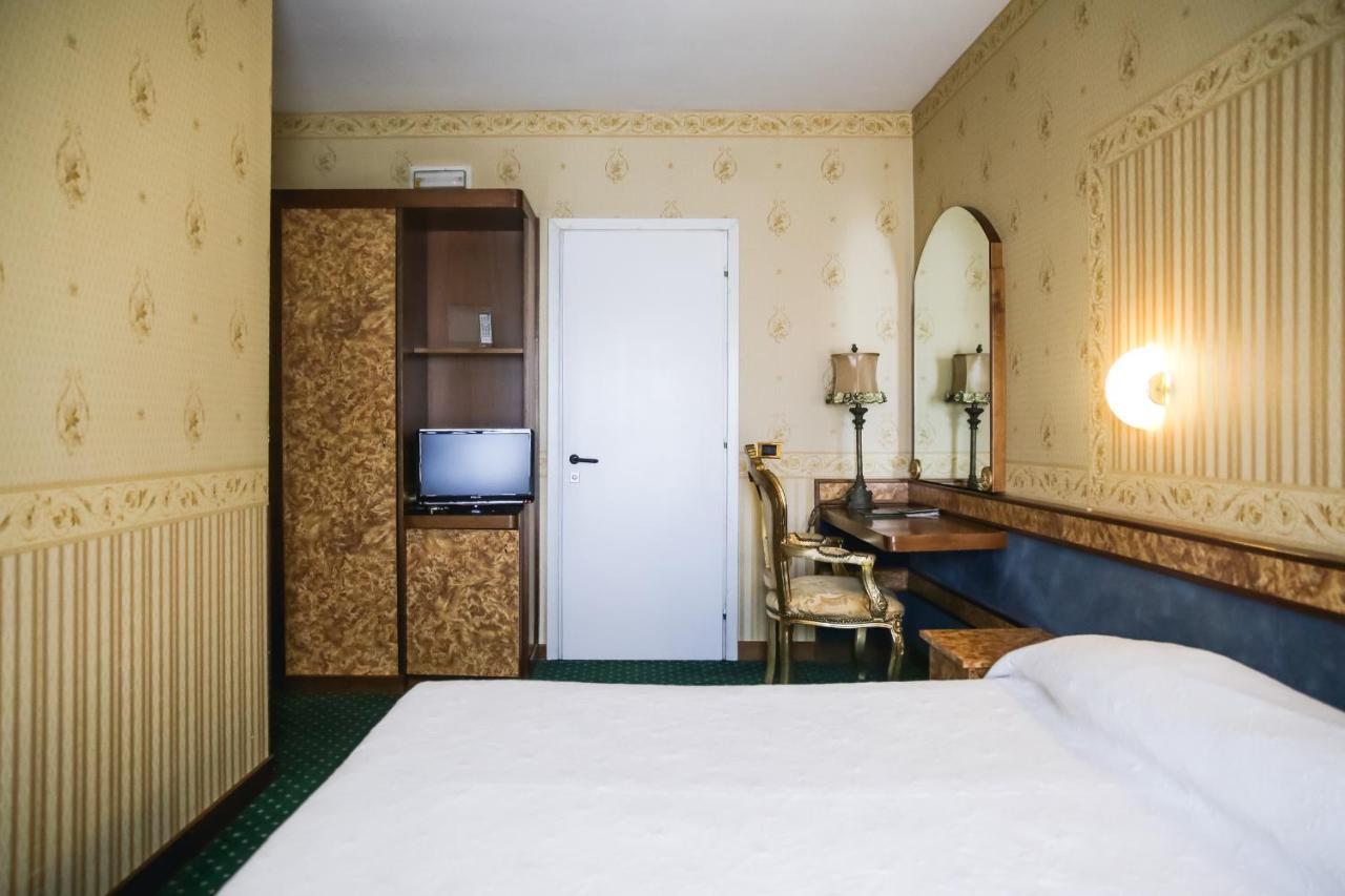 Tezze sul Brenta Hotel Villa Pigalle מראה חיצוני תמונה