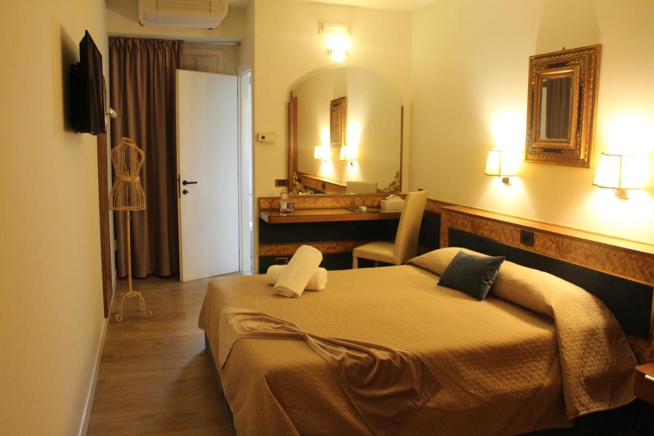 Tezze sul Brenta Hotel Villa Pigalle מראה חיצוני תמונה