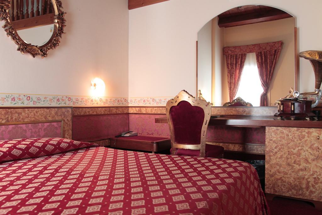 Tezze sul Brenta Hotel Villa Pigalle מראה חיצוני תמונה